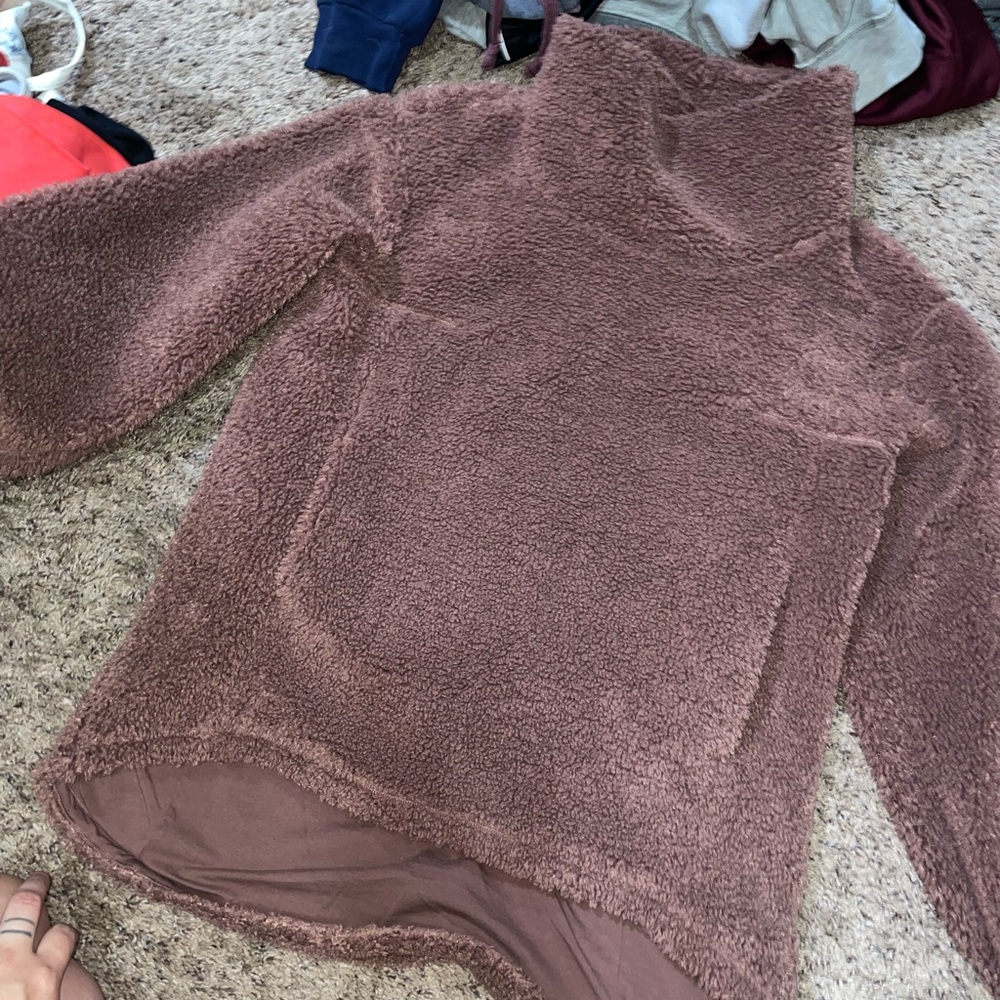 Lululemon fuzzy sweatshirt